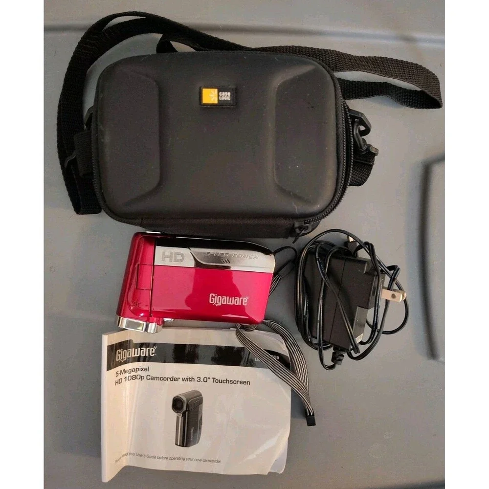 Gigaware 16-998 5MP HD 1080p Camcorder Red Bundle Charger Manual Case Logic Bag